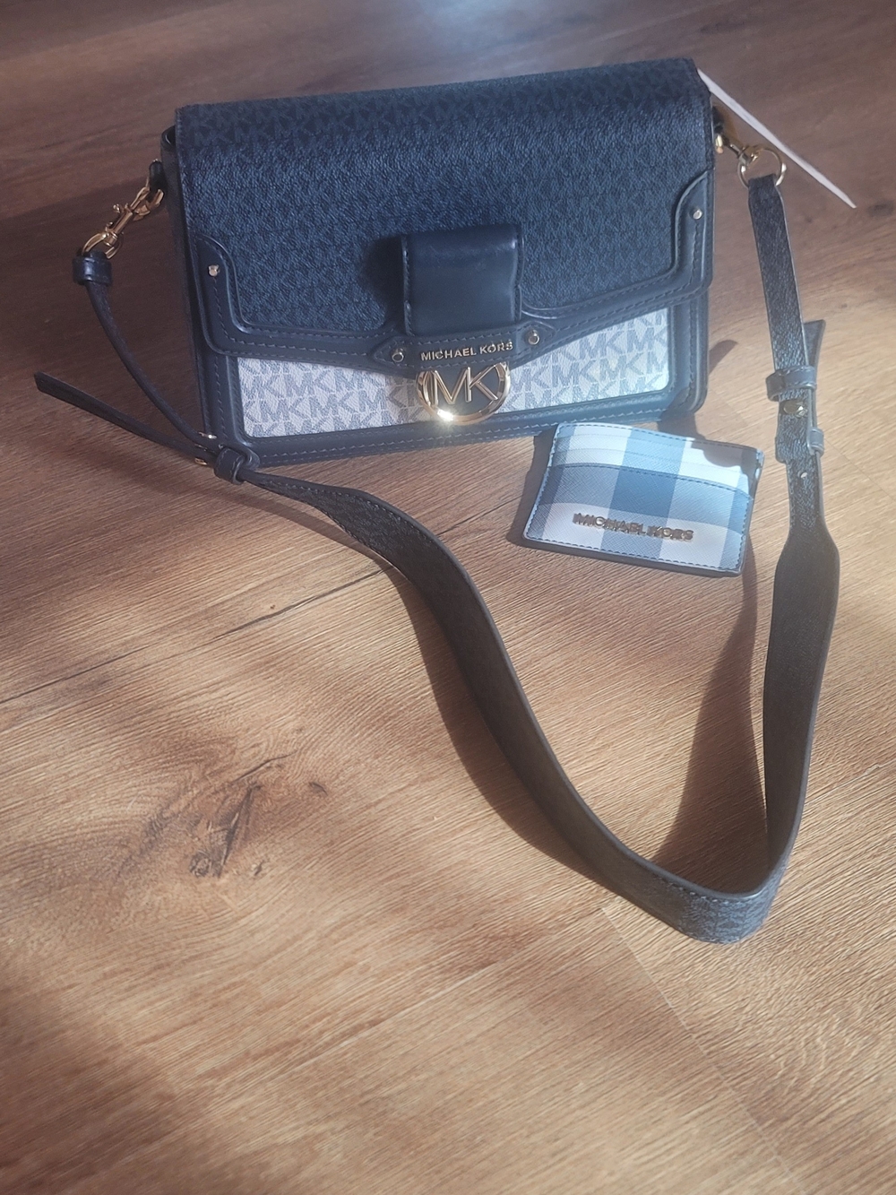 💙🤍💙🤍Michael Kors Navy and White MK Signature Crossbody Bag